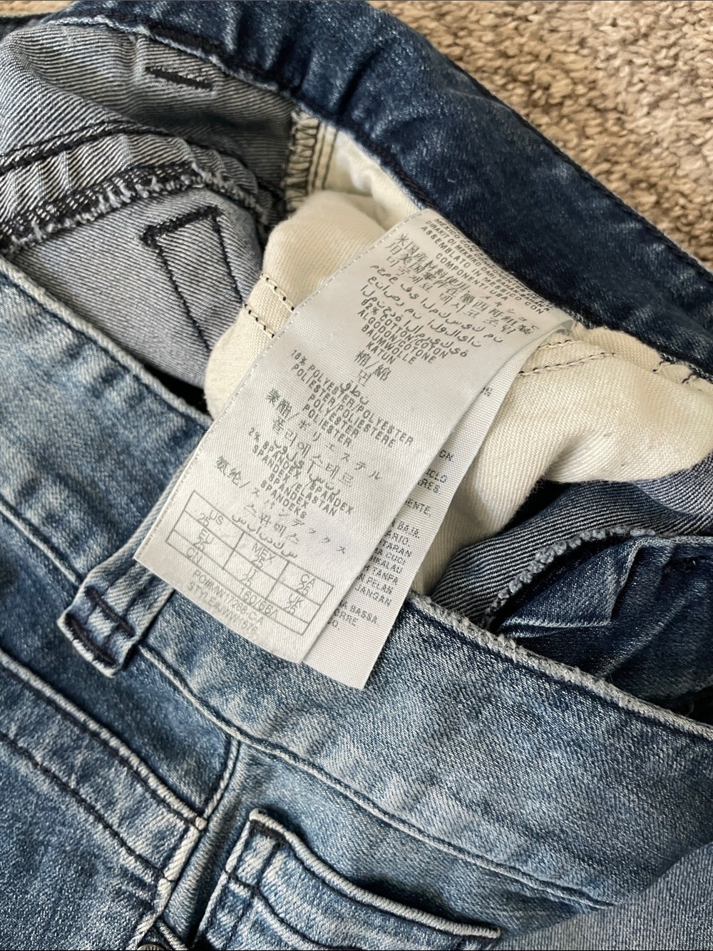 Guess Mid-Blue Slim Jeans - Picture 4 of 7